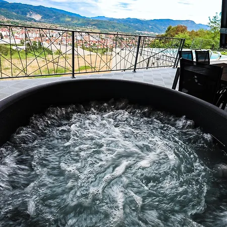 Nale Luxury *