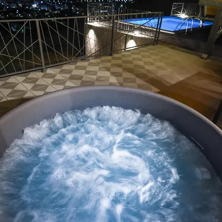 Nale Luxury *